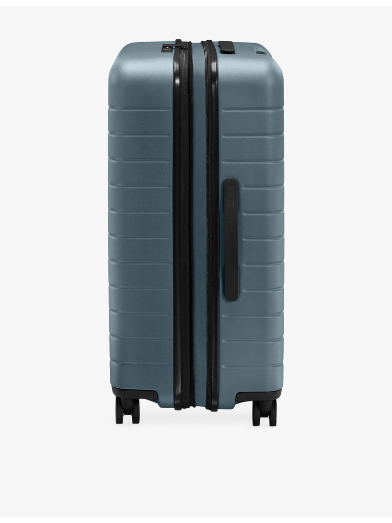 Away Medium Flex expandable suitcase 72L, imported from the UK