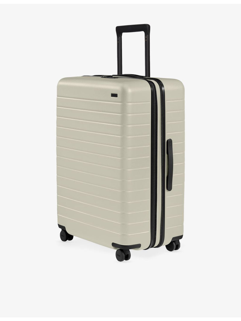 Away Flex expandable hardshell suitcase 73.6cm, UK version