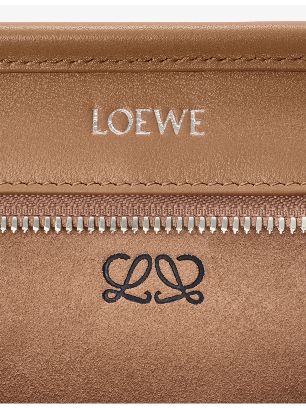 Loewe Amazona 180 small leather top-handle bag - British product
