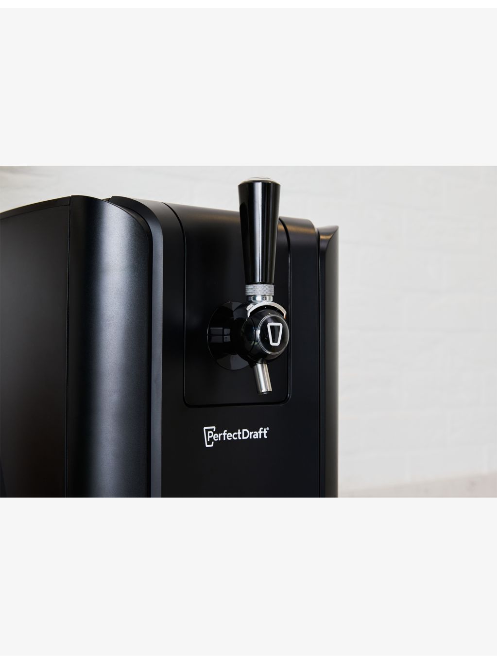 Smartech PerfectDraft Pro Black beer dispenser, imported from the UK