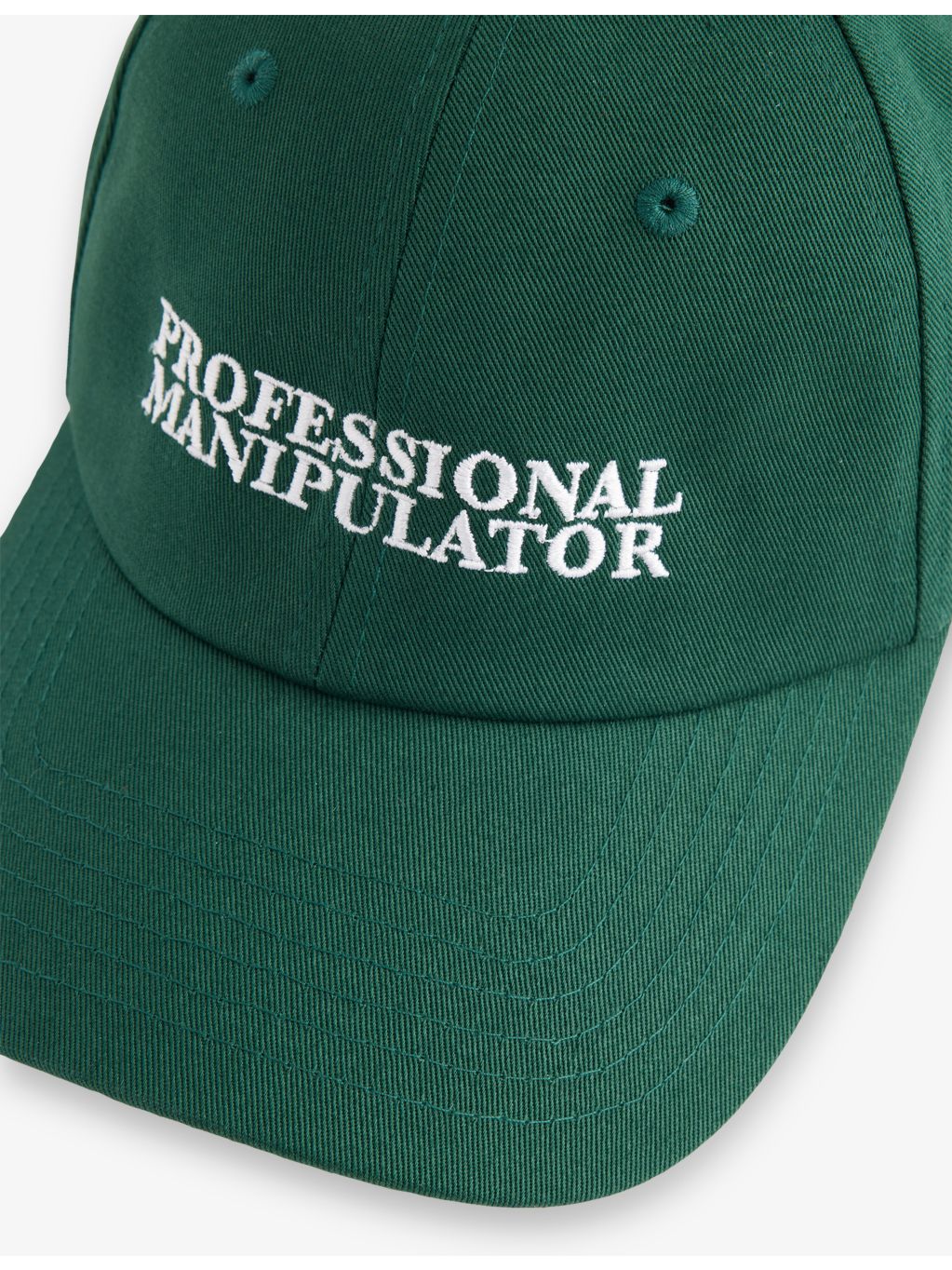 Manipulator embroidered cotton cap with adjustable buckle - British product