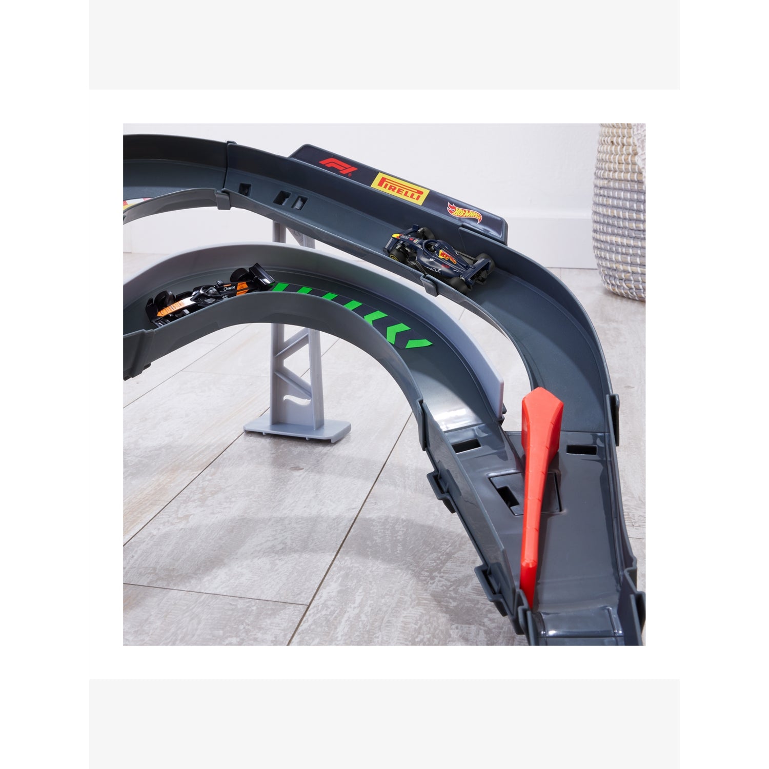 Hot Wheels Formula 1 Sprint Racing Circuit playset, UK version