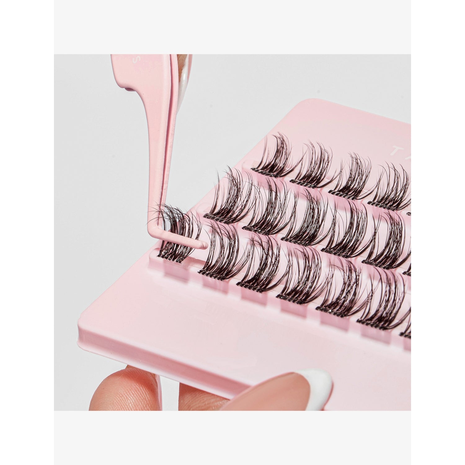 Tatti Lashes Wispy Volume pre-glued cluster lashes 30 pieces - British product