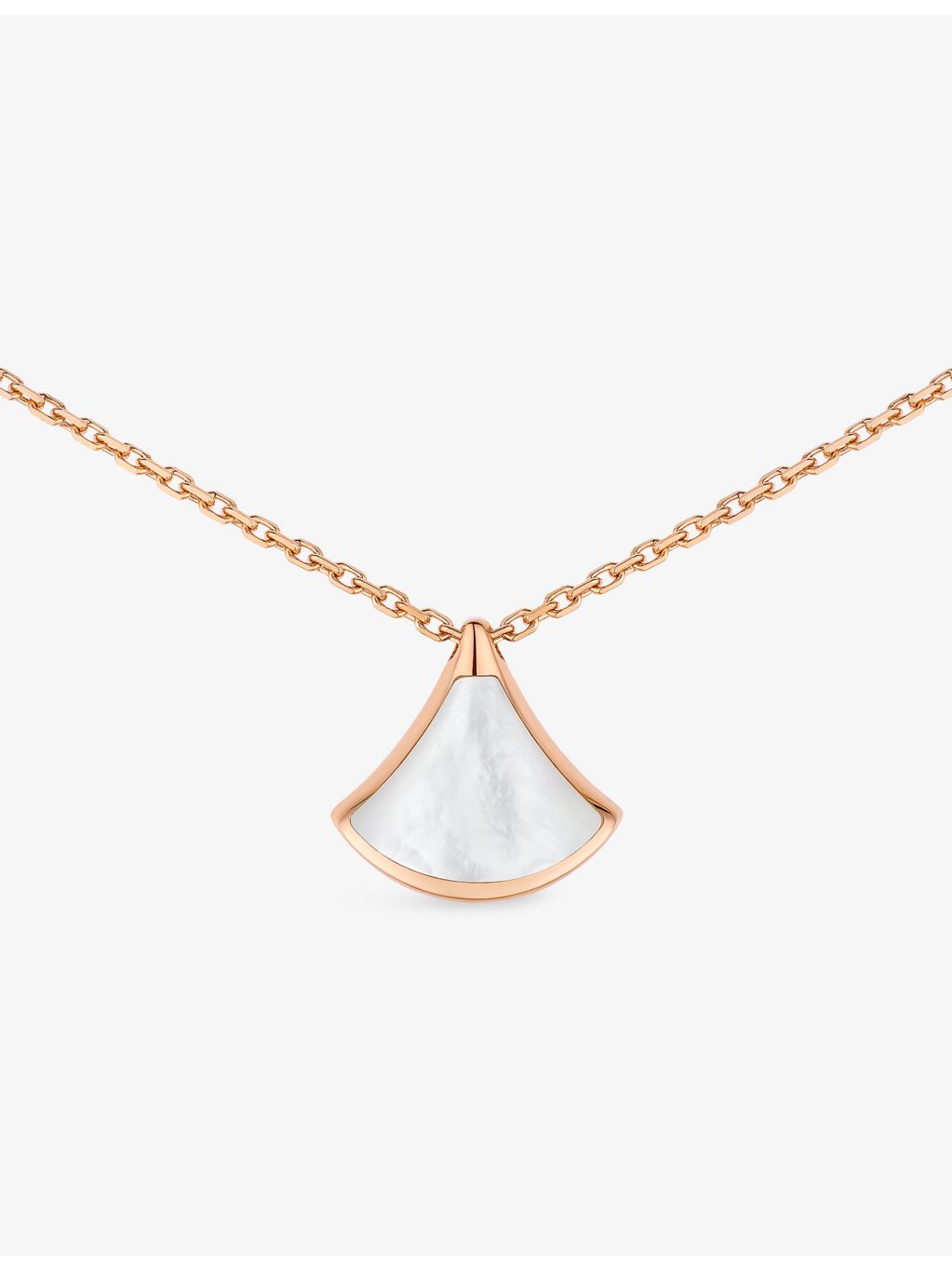 Bvlgari Divas' Dream mini rose-gold mother-of-pearl necklace (British brand)