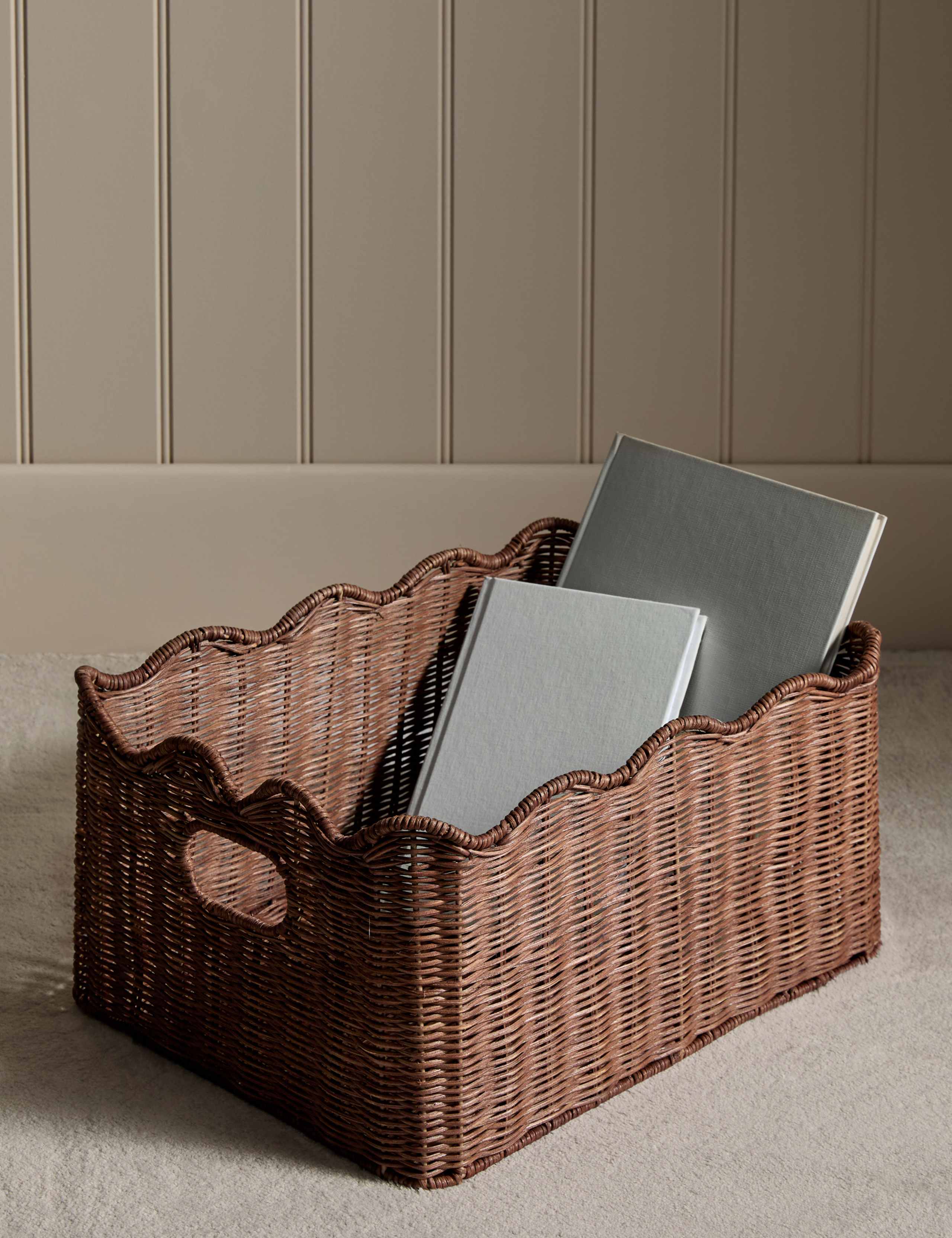 Rattan scallop rectangular basket 40x30x20cm, UK version