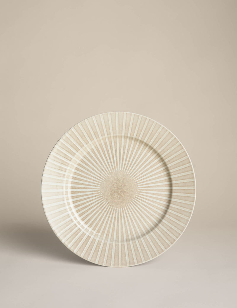 Reactive stripe dinner plate 28 cm, imported from the UK