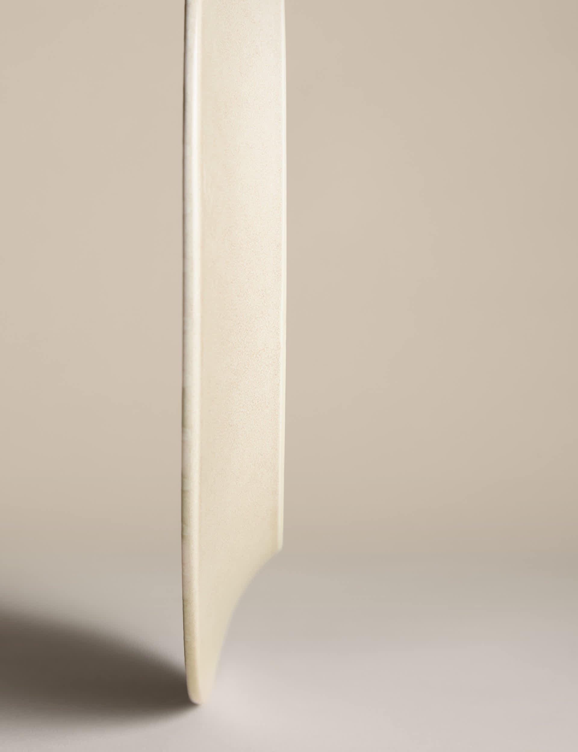 Reactive stripe dinner plate 28 cm, imported from the UK