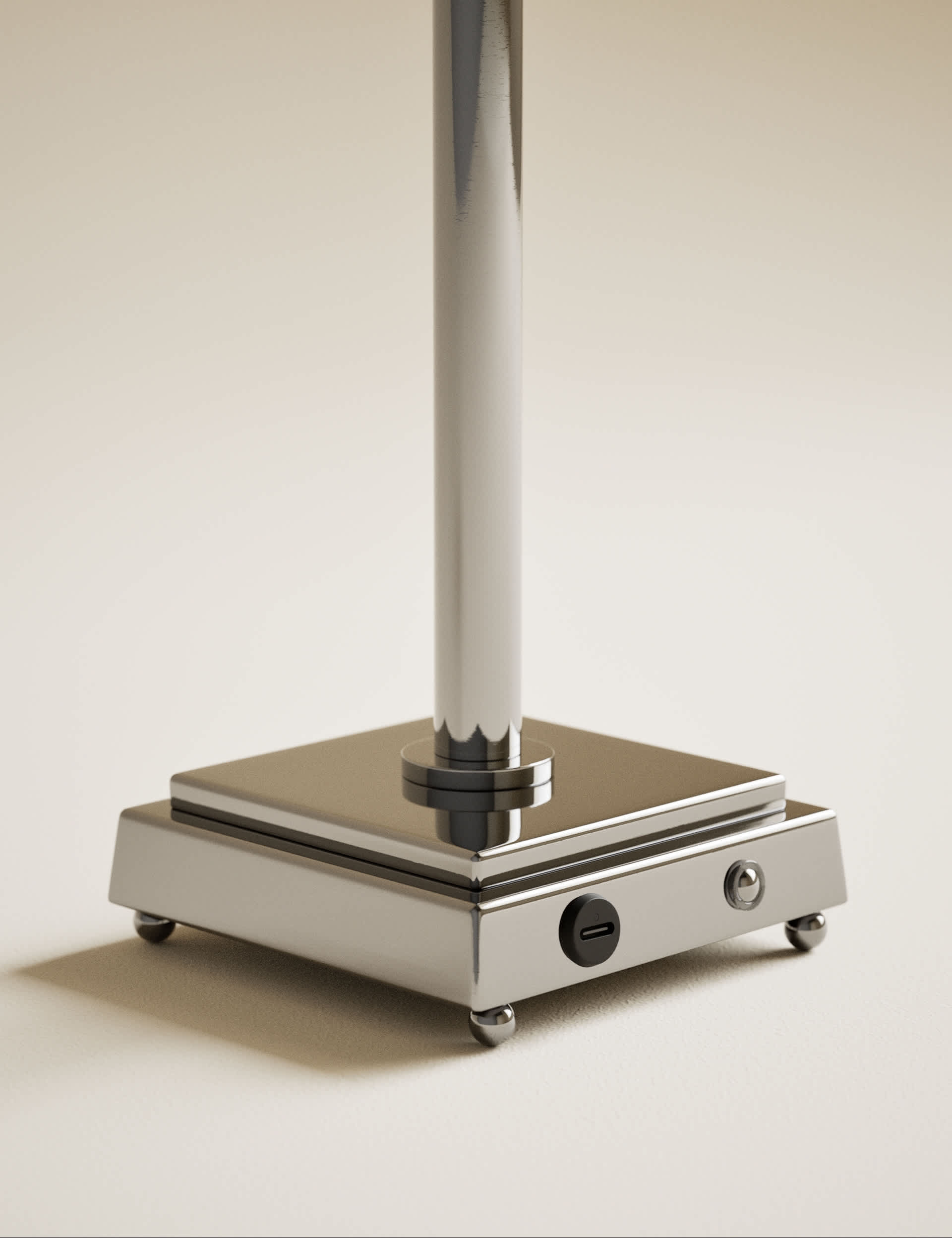 Rechargeable metal table lamp with USB-C design, UK version
