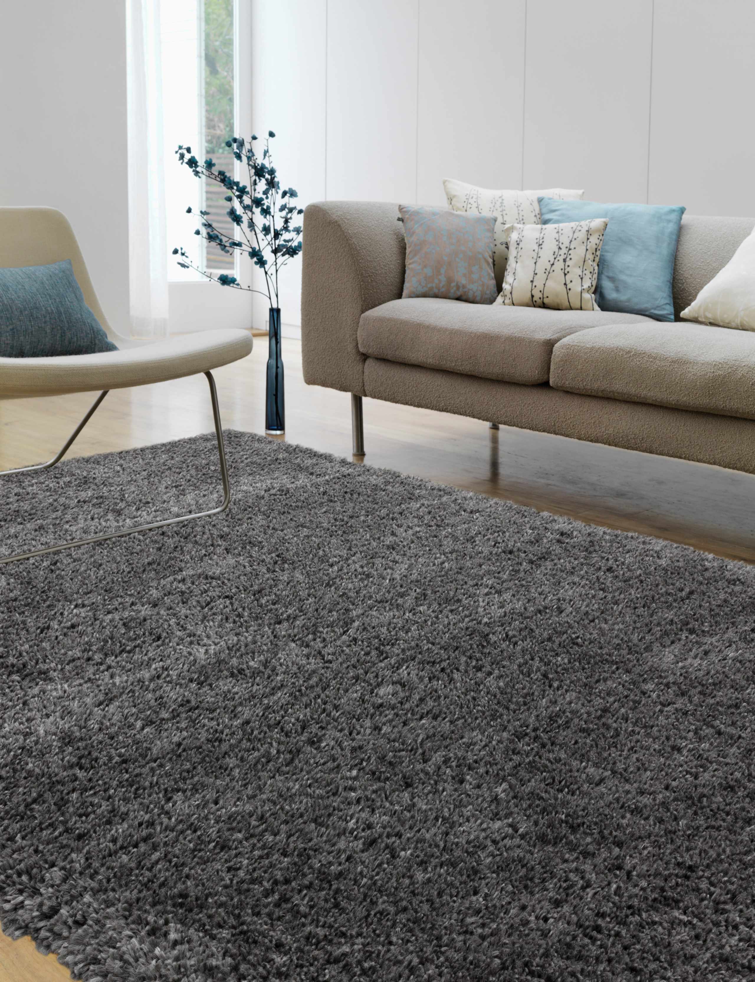 Richie soft touch shaggy rug in multiple sizes (British brand)
