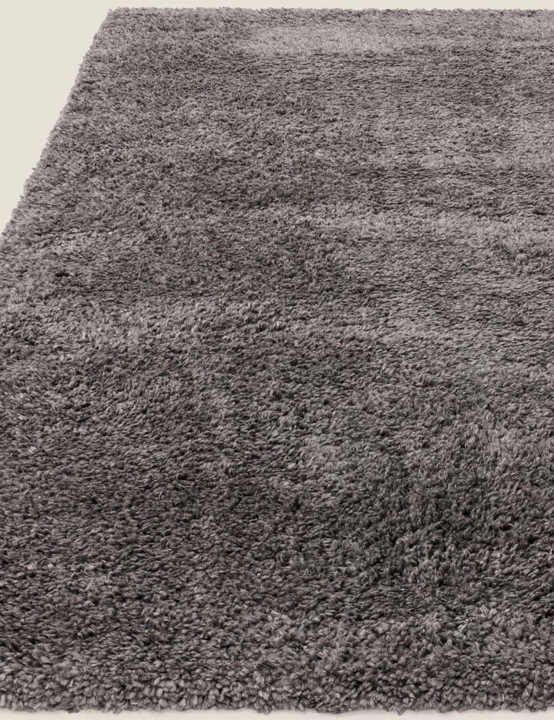 Richie soft touch shaggy rug in multiple sizes (British brand)