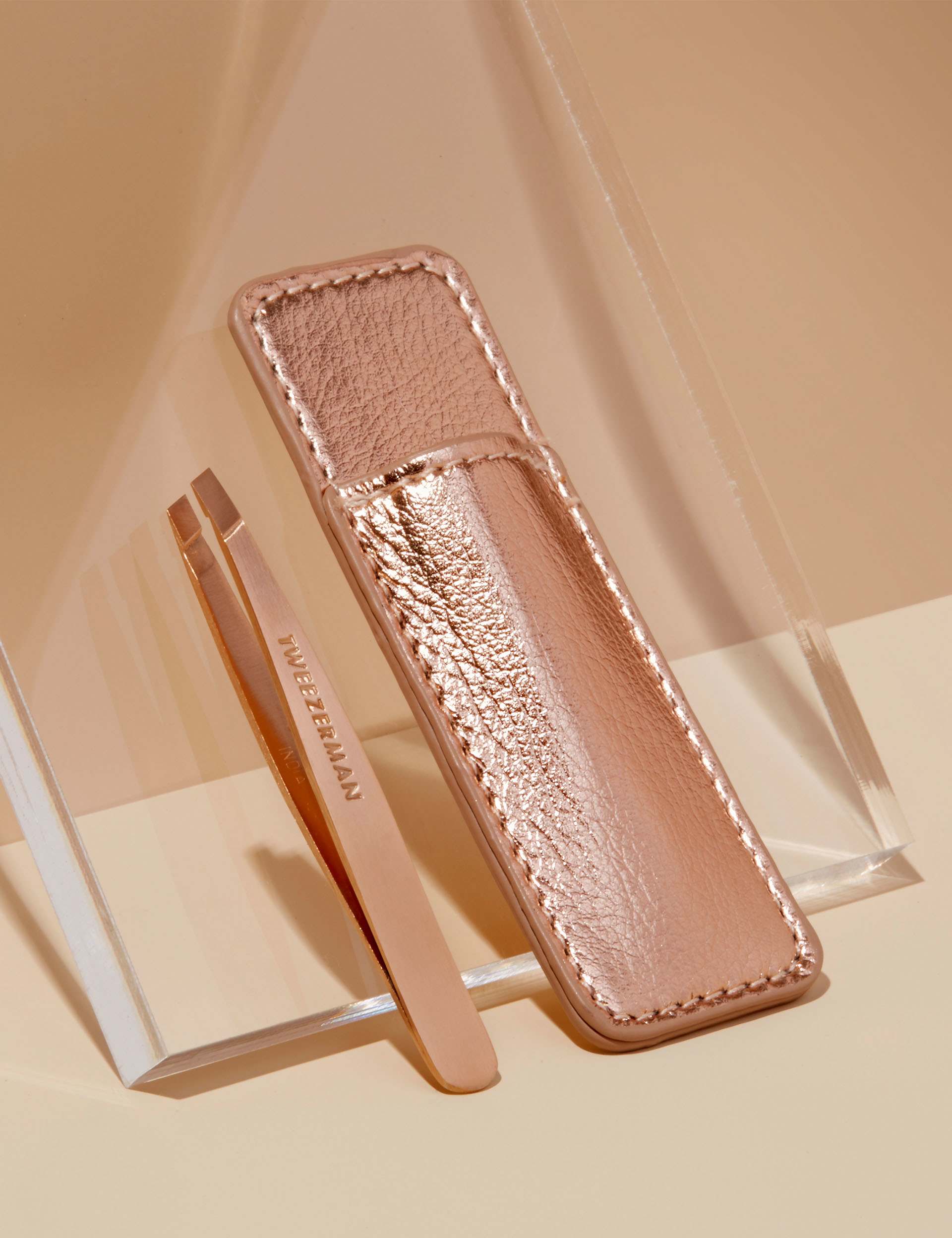 Mini slant tweezers rose gold with case (British brand)