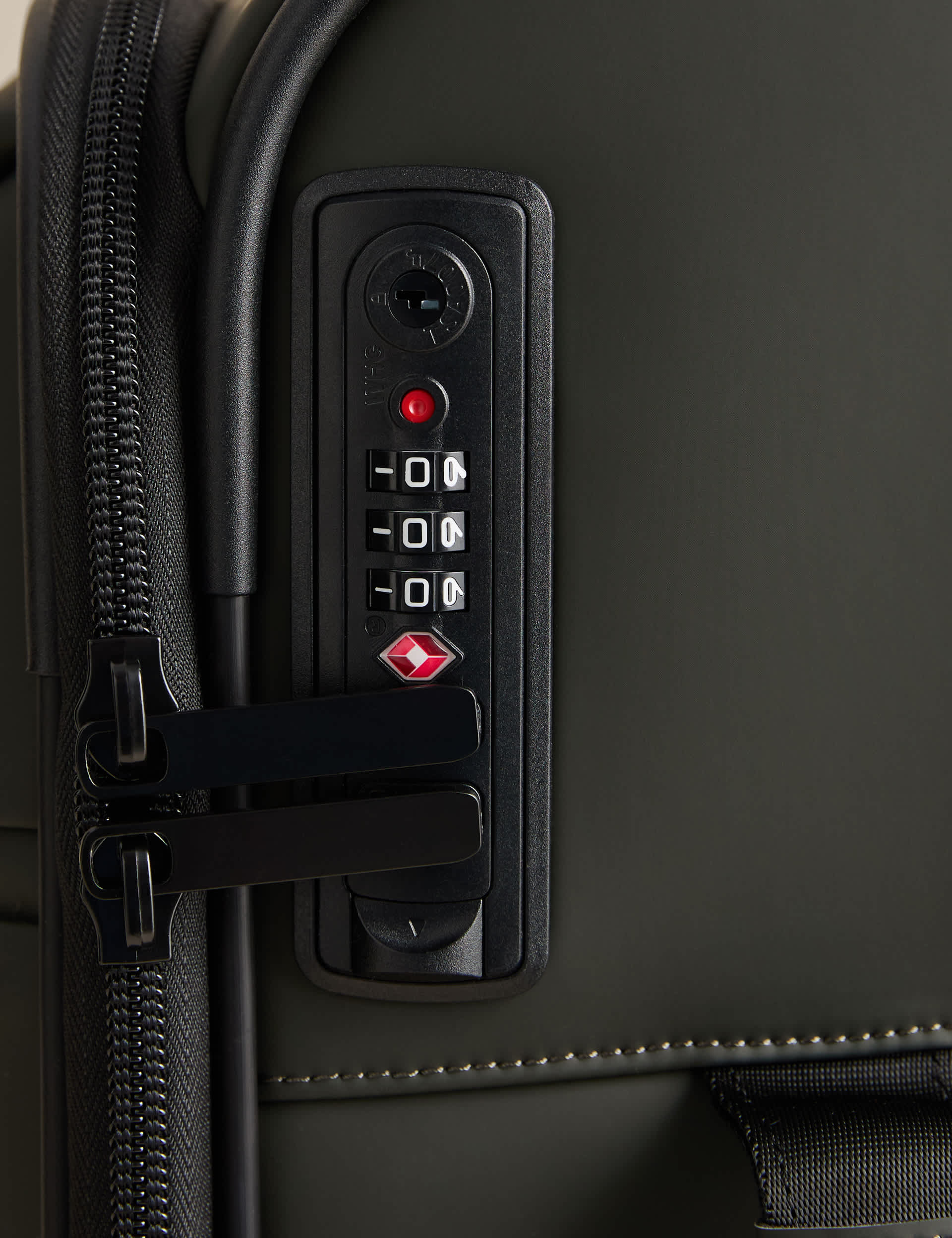 Rubberized cabin suitcase for travel and business, UK version