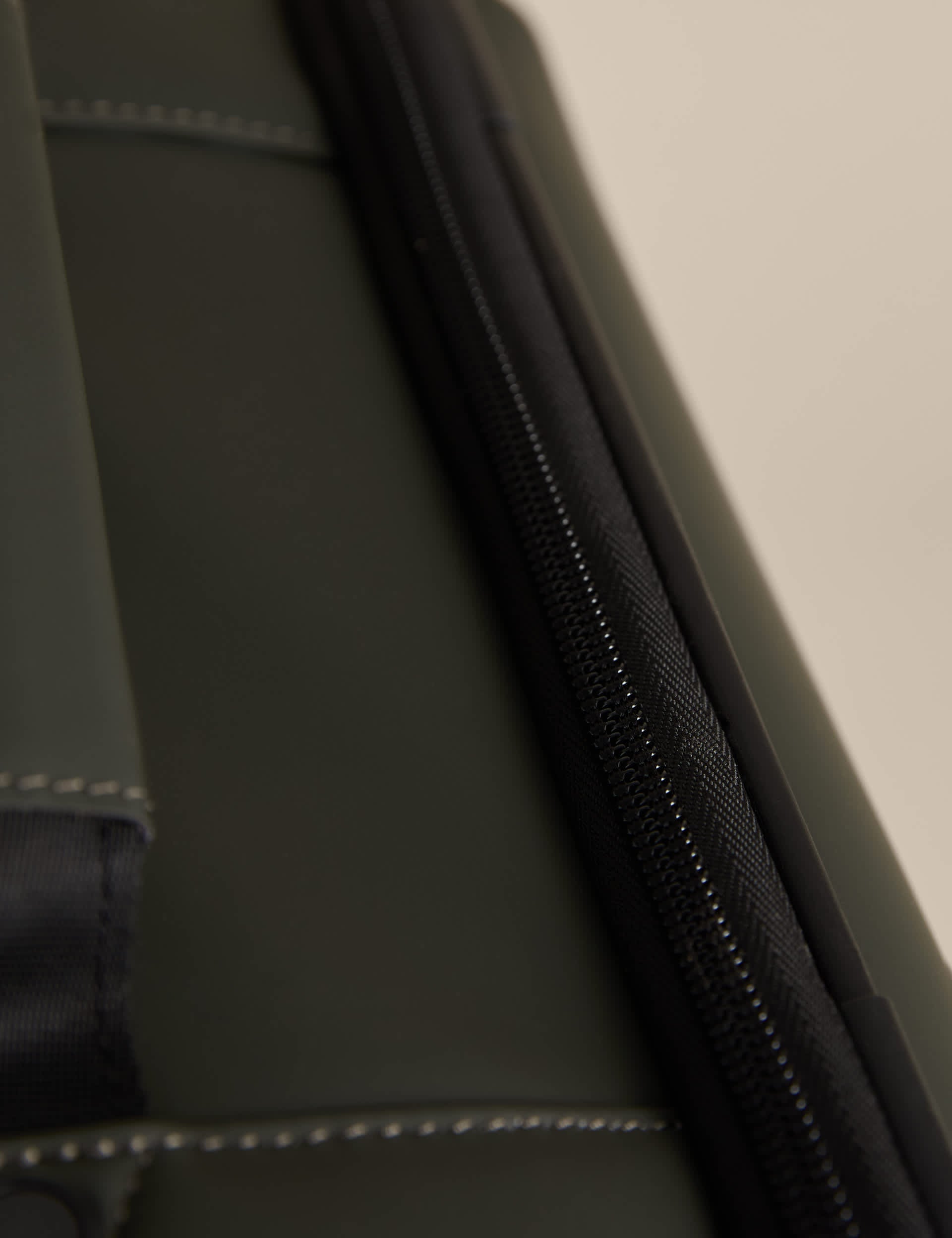 Rubberized cabin suitcase for travel and business, UK version