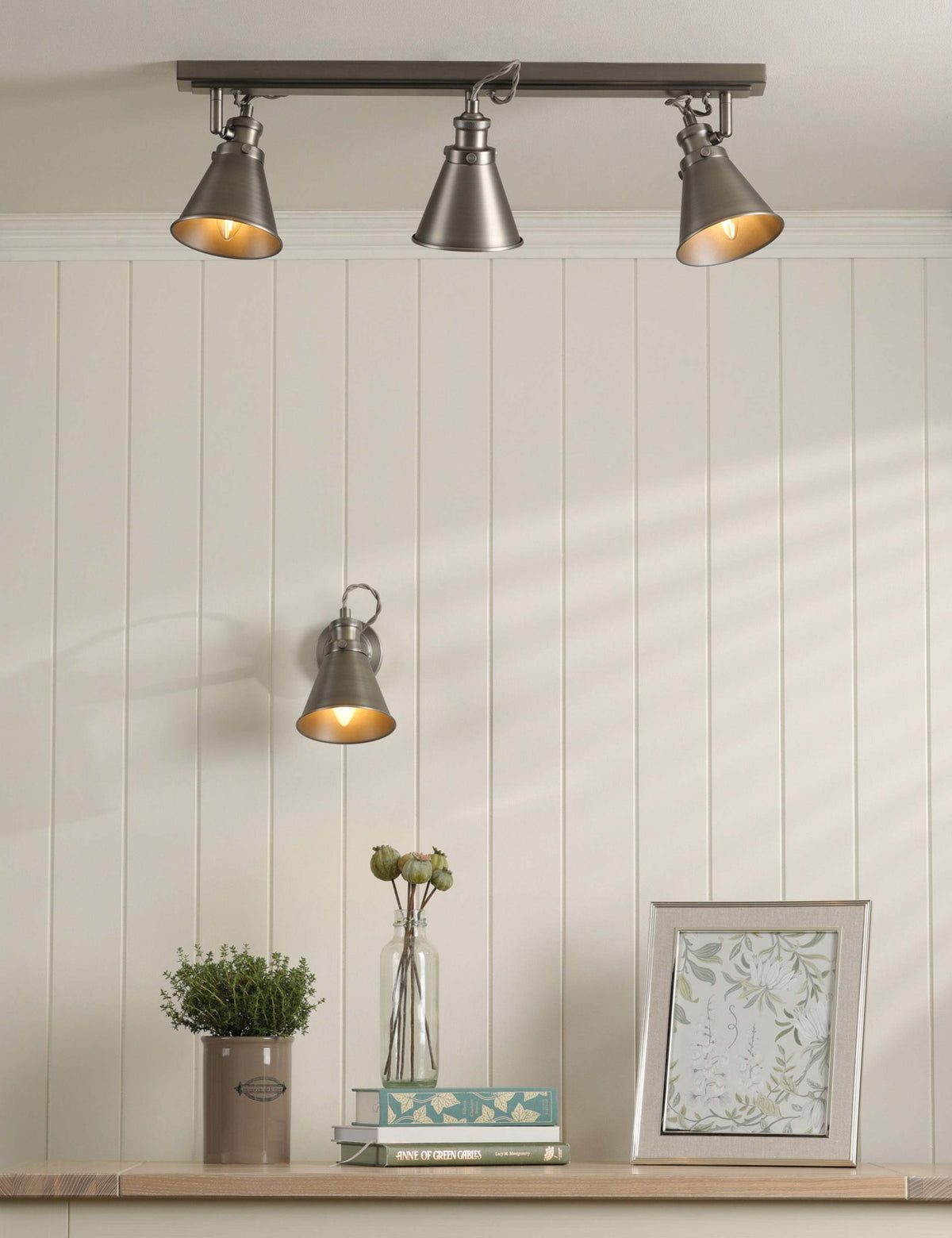 Laura Ashley 3 light bar spotlight, imported from the UK