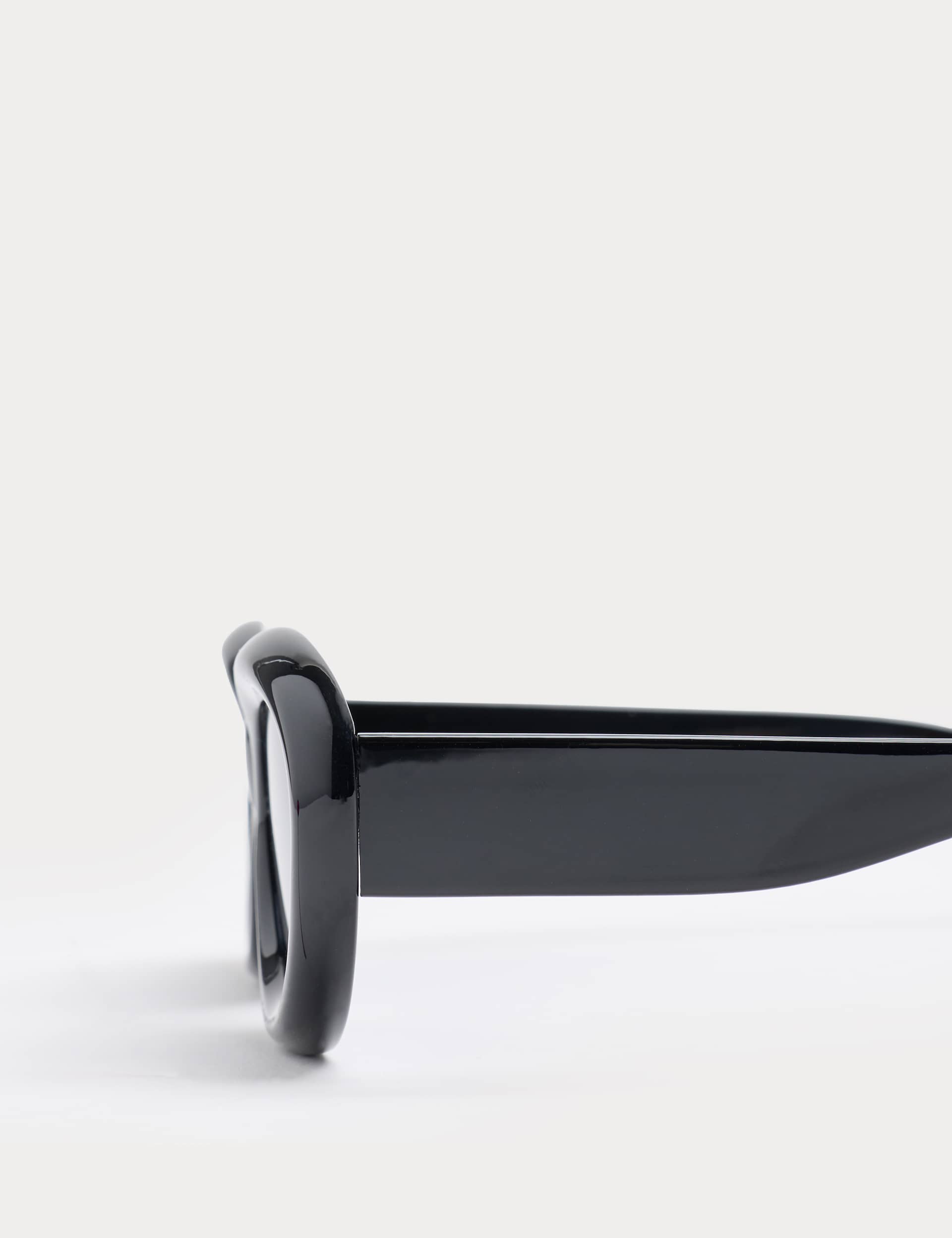 M&S Oval Chunky Sunglasses, UK version