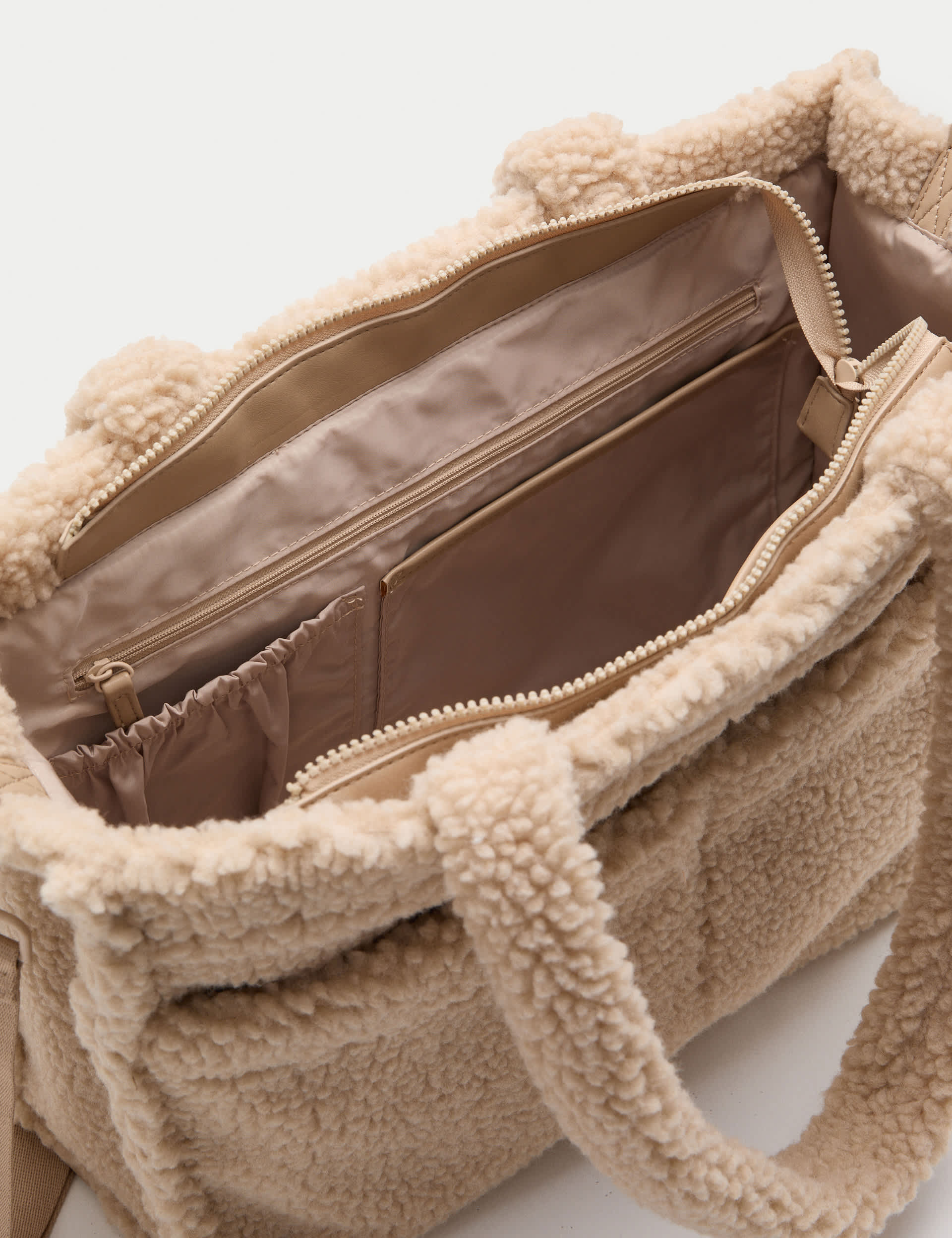 Borg changing bag set with matching mat, imported from the UK
