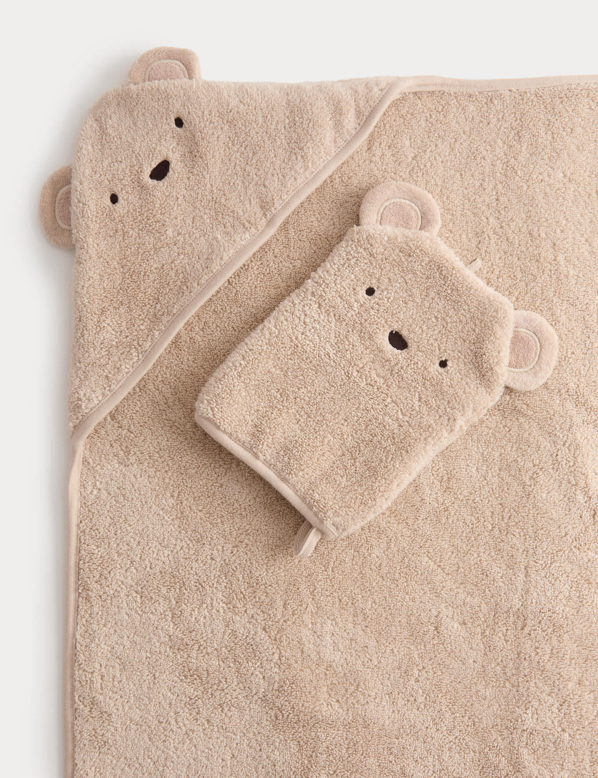 Bear hooded towel and wash mitt set in pure cotton (British brand)
