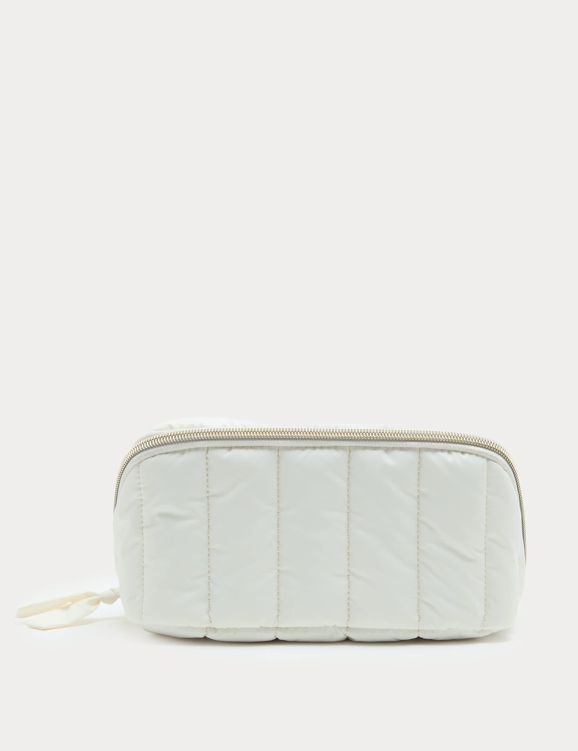 Puffy Wide Opening toiletry bag, British brand