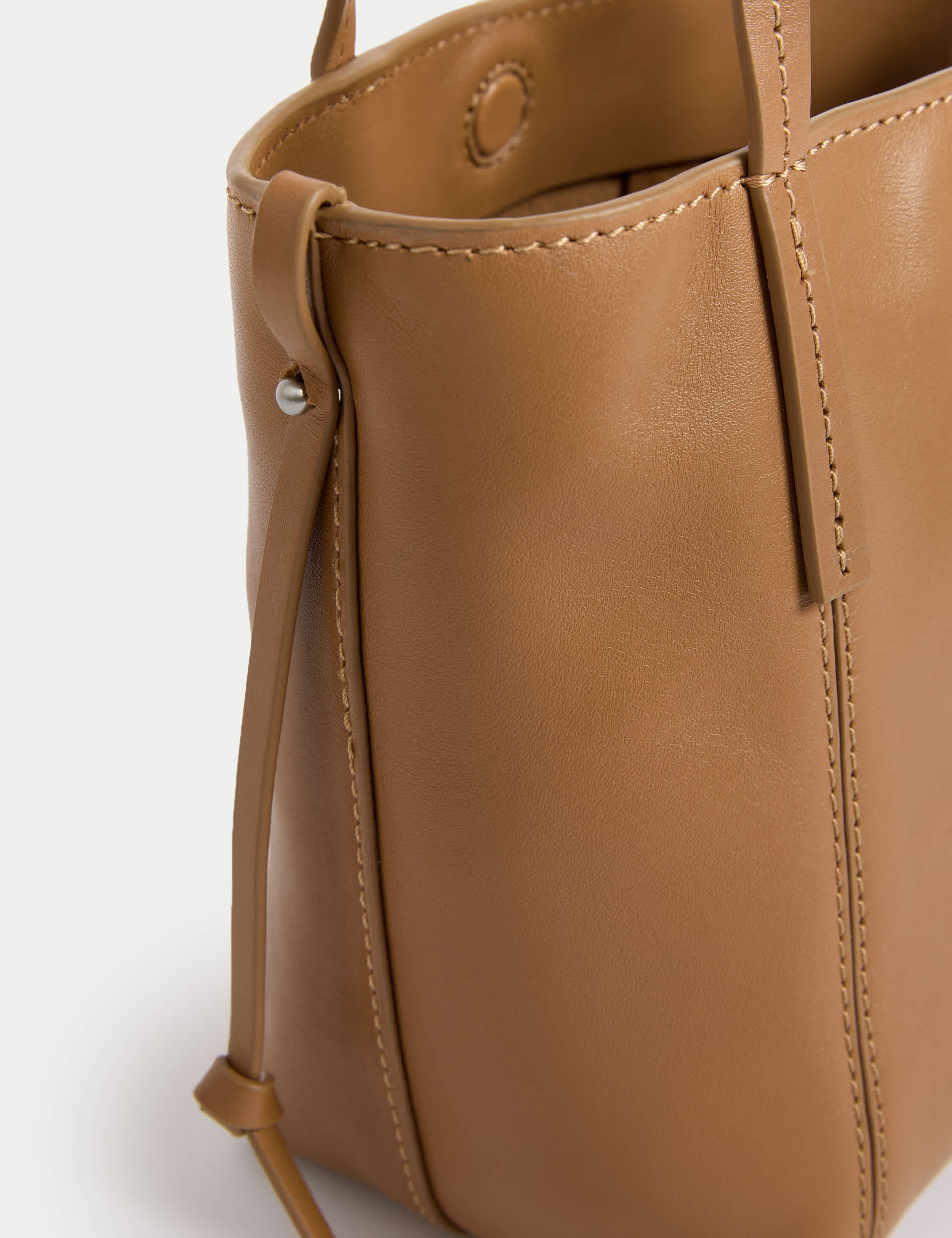 Jaeger leather handbag with cross-body strap, 135x100x180 mm, UK version