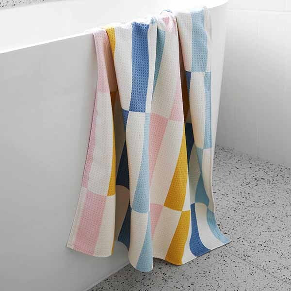 Dock & Bay XL Quick Dry Bath Towel - Boardwalk Parade