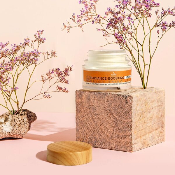 Purifect Radiance-Boosting Vitamin C Brightening Cream 50ml