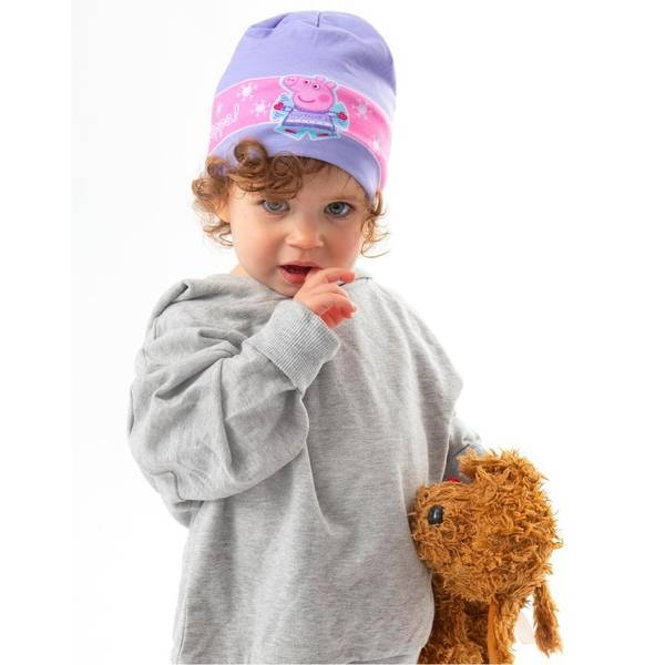 100% Acrylic. Design: Contrast Striped, Logo, Snowflake. 100% Officially Licensed. Style: Beanie. Characters: Peppa Pig. Fit: Regular.