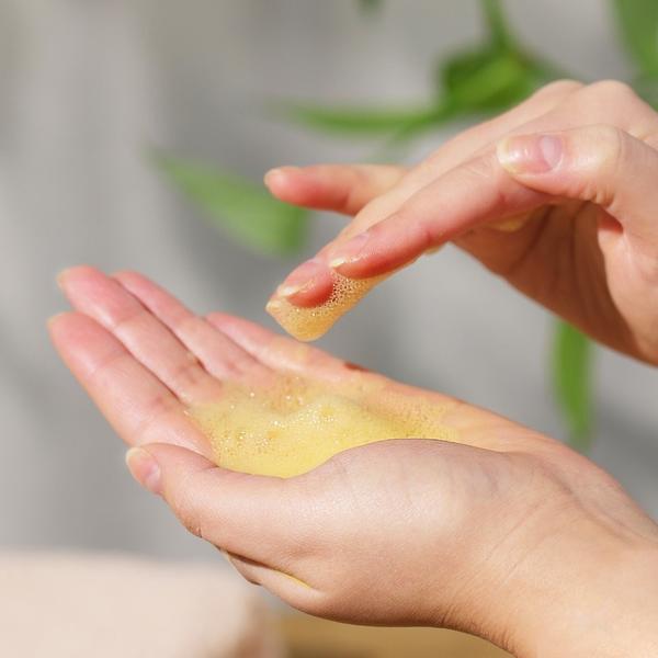 Evolve Beauty Enzyme + Vitamin C Cleanser 70 g
