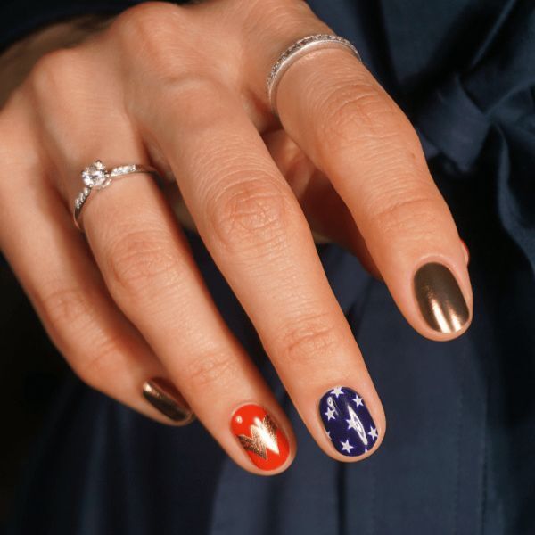 MoYou-London Gel Nail Strip - Woman's World