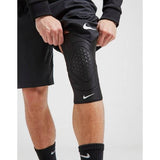 Nike Adult Pro Closed Patella 3.0 Compression Knee Support