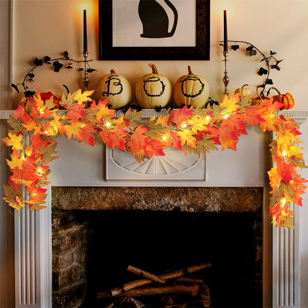 Livingandhome 2m Maple Leaf Garland with Lights