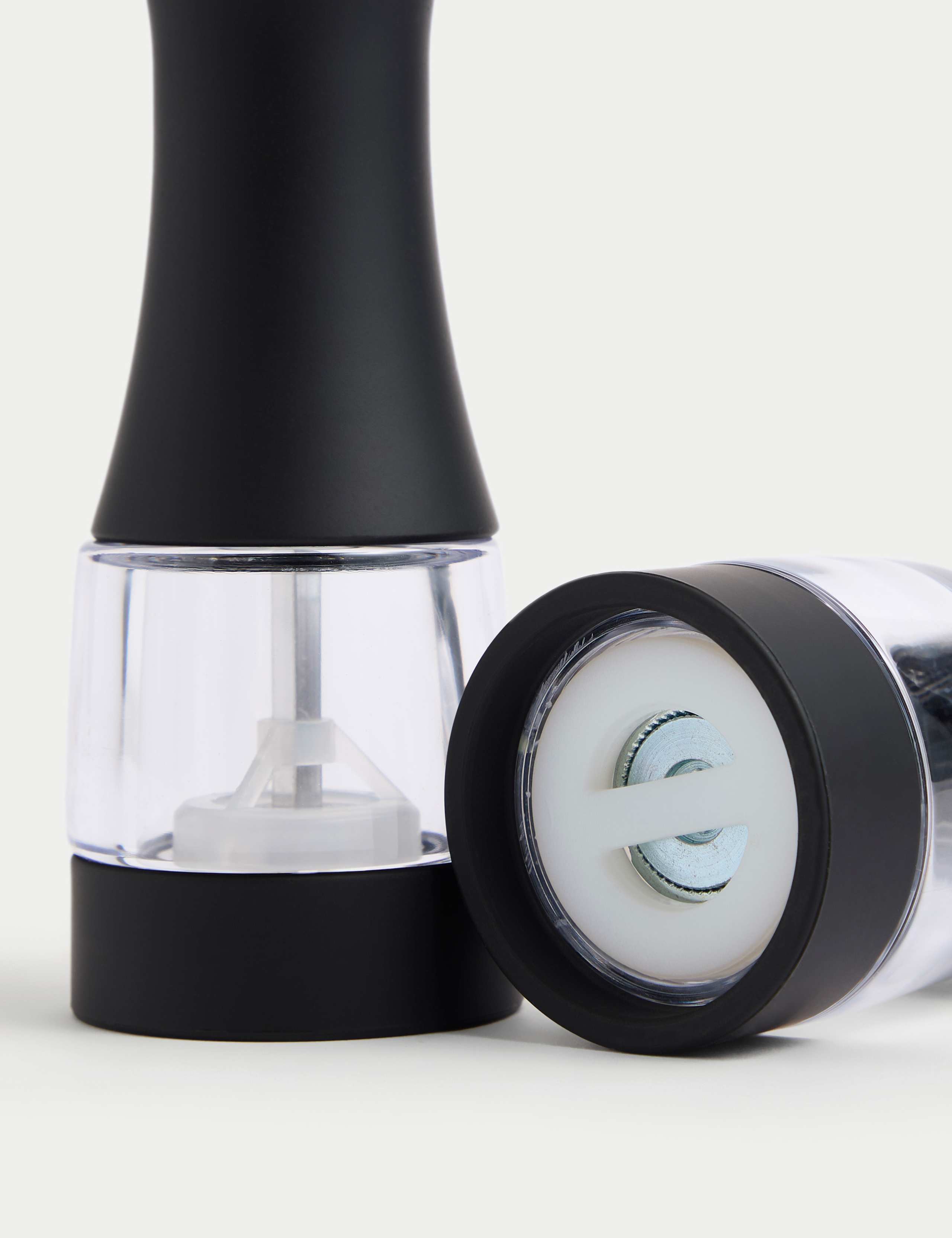Salt and pepper mills two-piece set (British brand)
