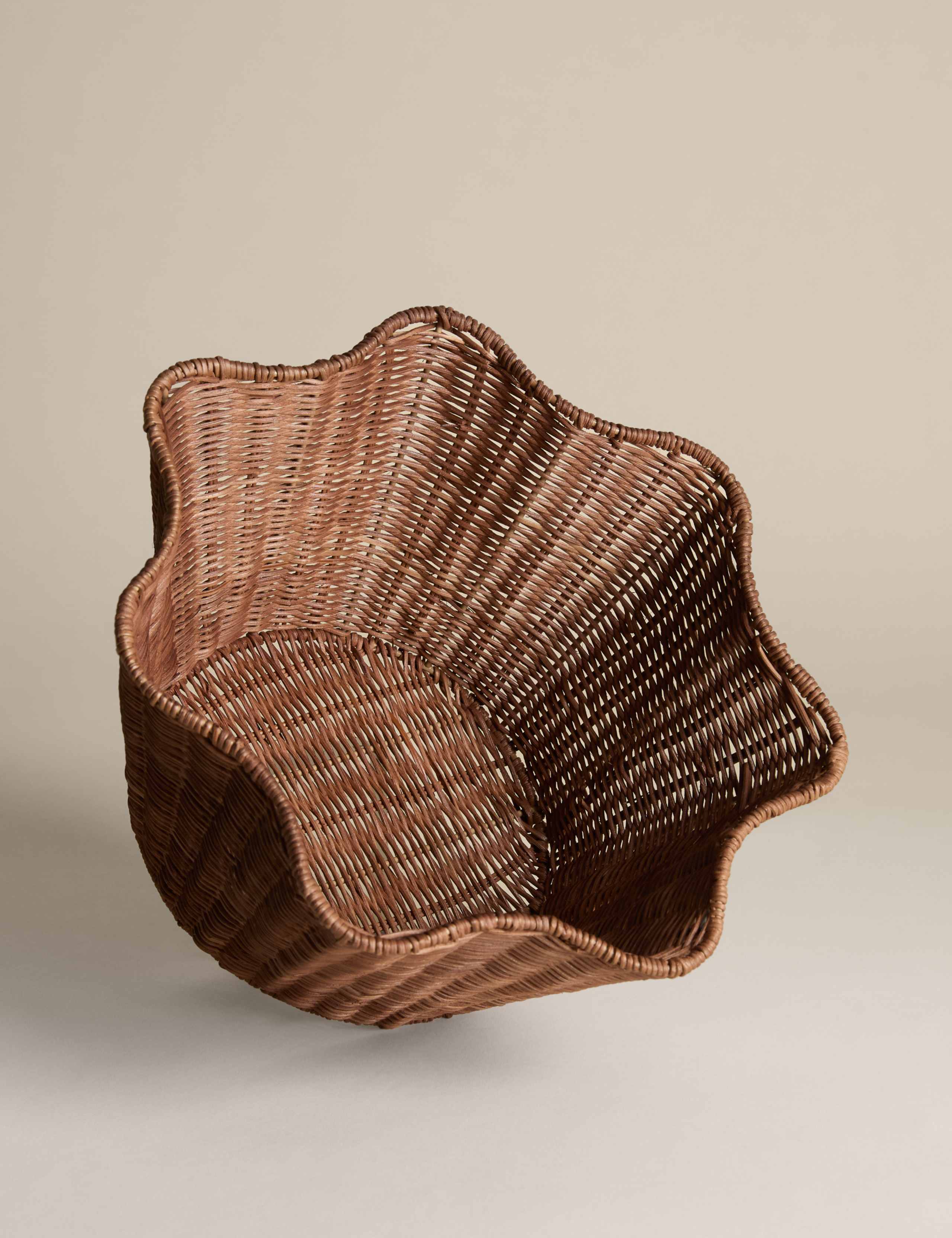 Scallop Rattan Bowl Decorative Storage 35 cm (British brand)