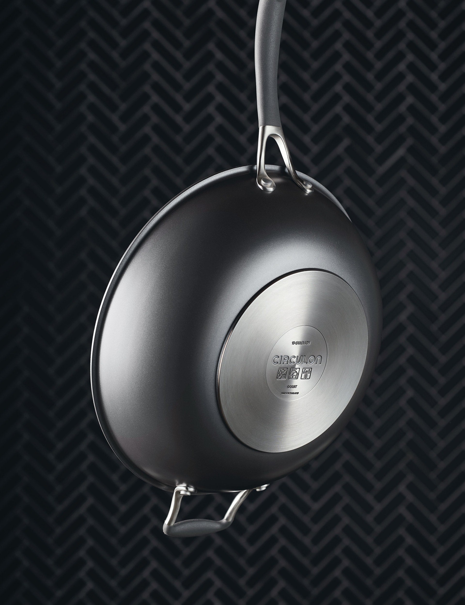 Scratch Defense 34cm non stick wok pan, UK version