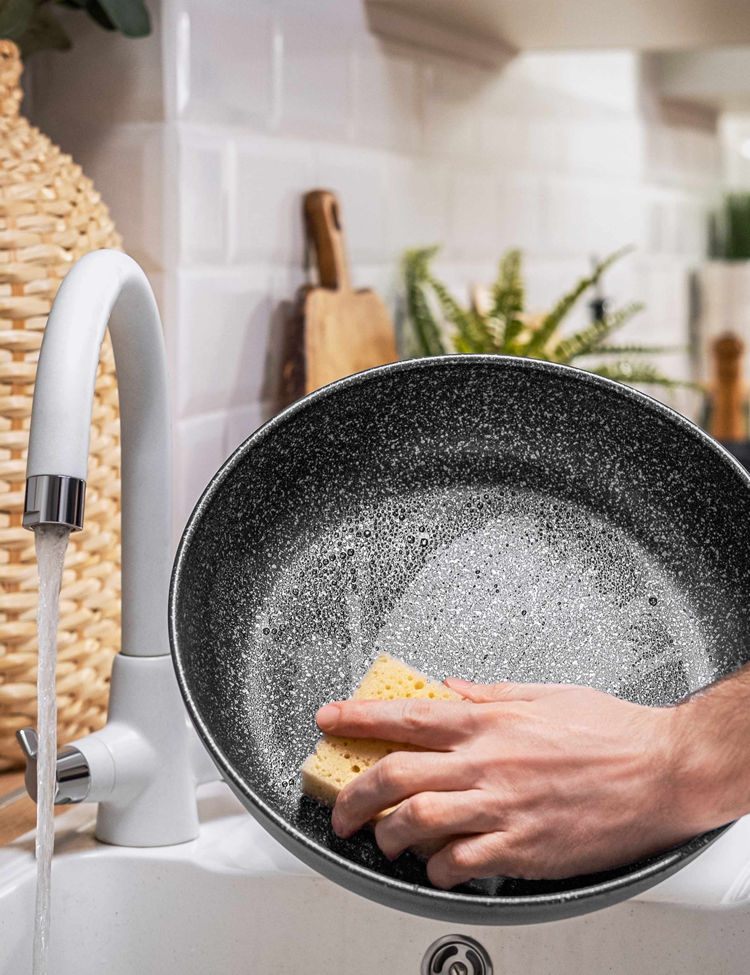 Prestige Scratch Guard 25cm non-stick frying pan (British brand)