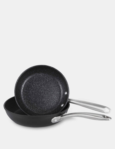 M&S Prestige Scratch Guard Antihaft Bratpfannen-Set für 2 mit 21cm und 25cm Pfannen – Online kaufen bei McGrocer