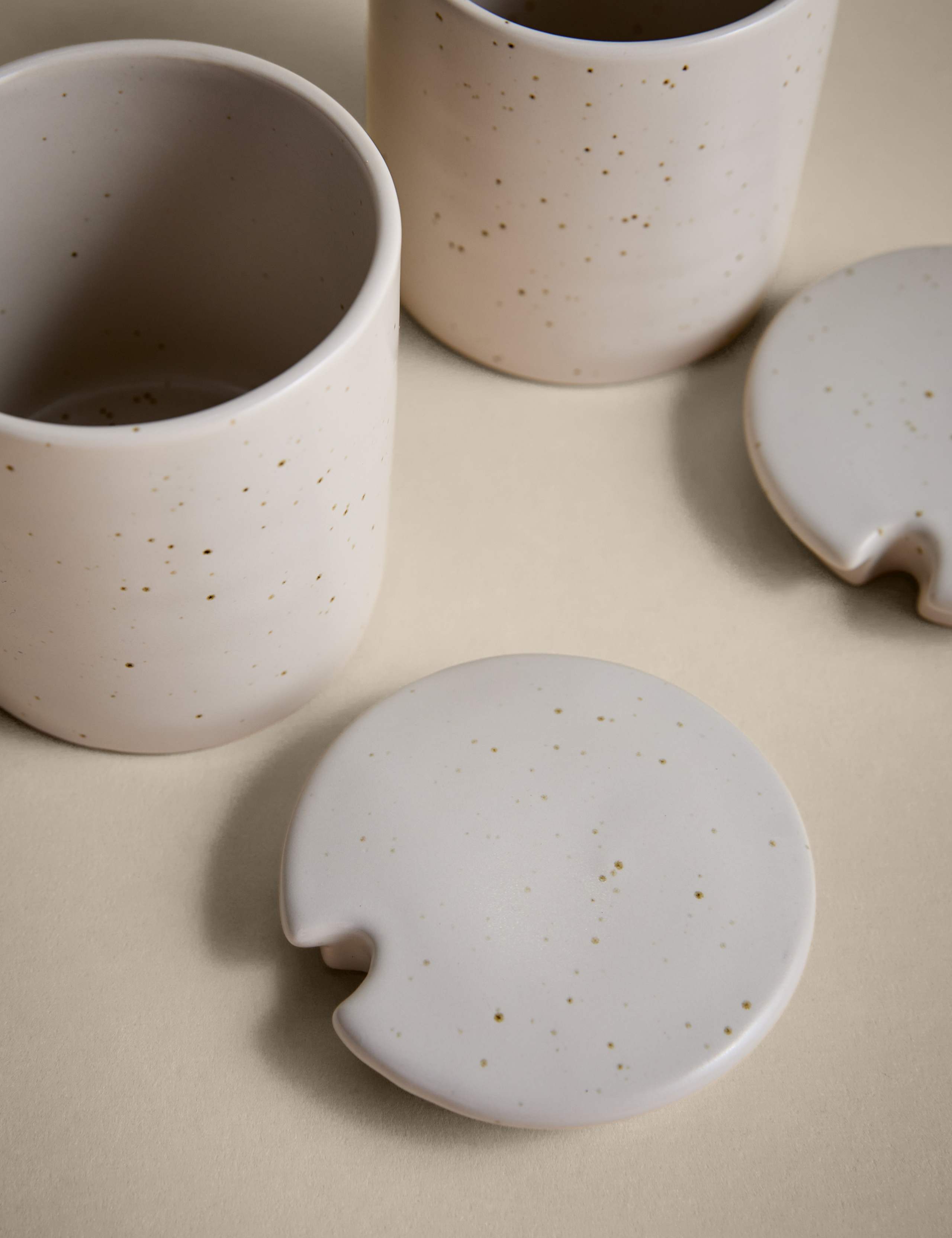 Ceramic pinch pots set of two with speckle glaze - British product