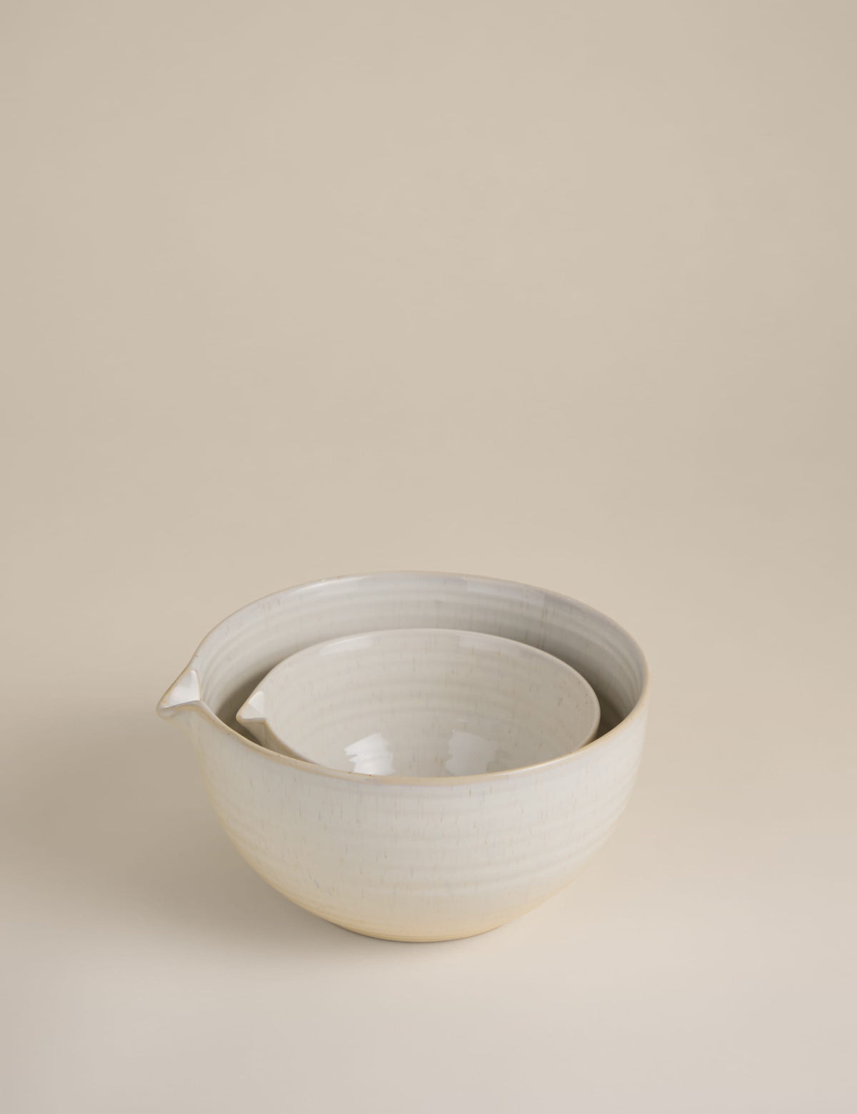 Ceramic ribbed nesting mixing bowls set of 2 (British brand)