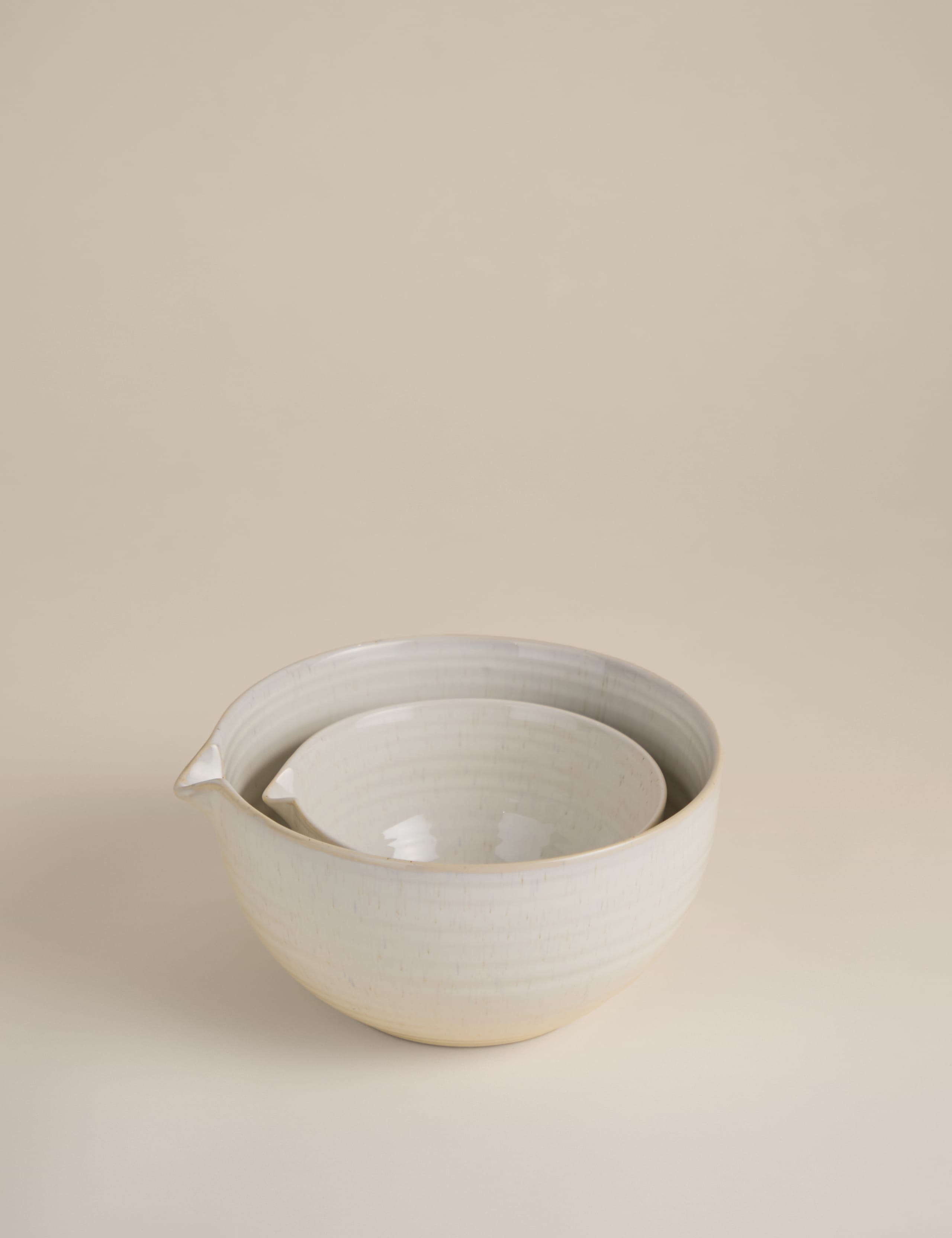Ceramic ribbed nesting mixing bowls set of 2 (British brand)