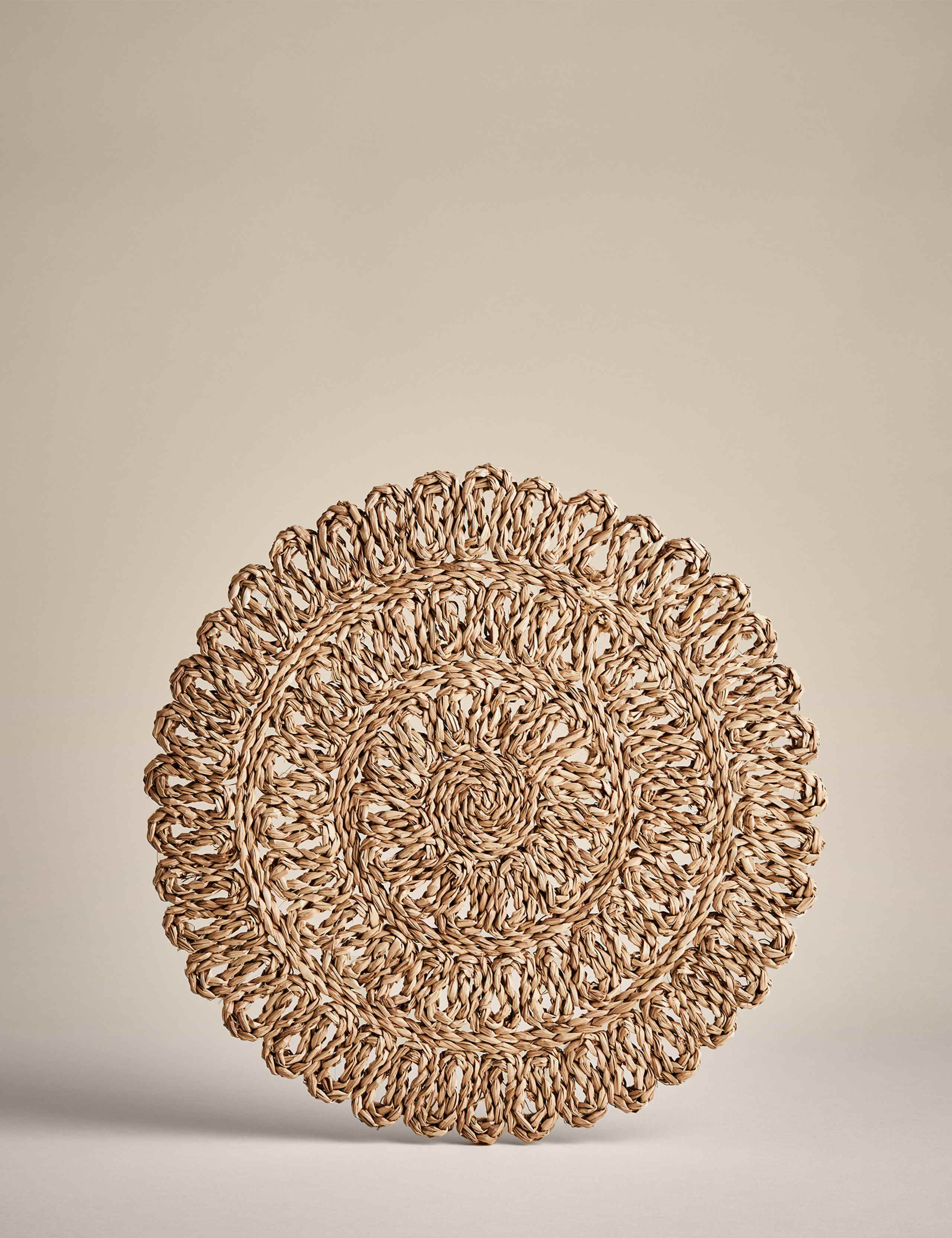 Floral rattan placemats set of 2 (British brand)