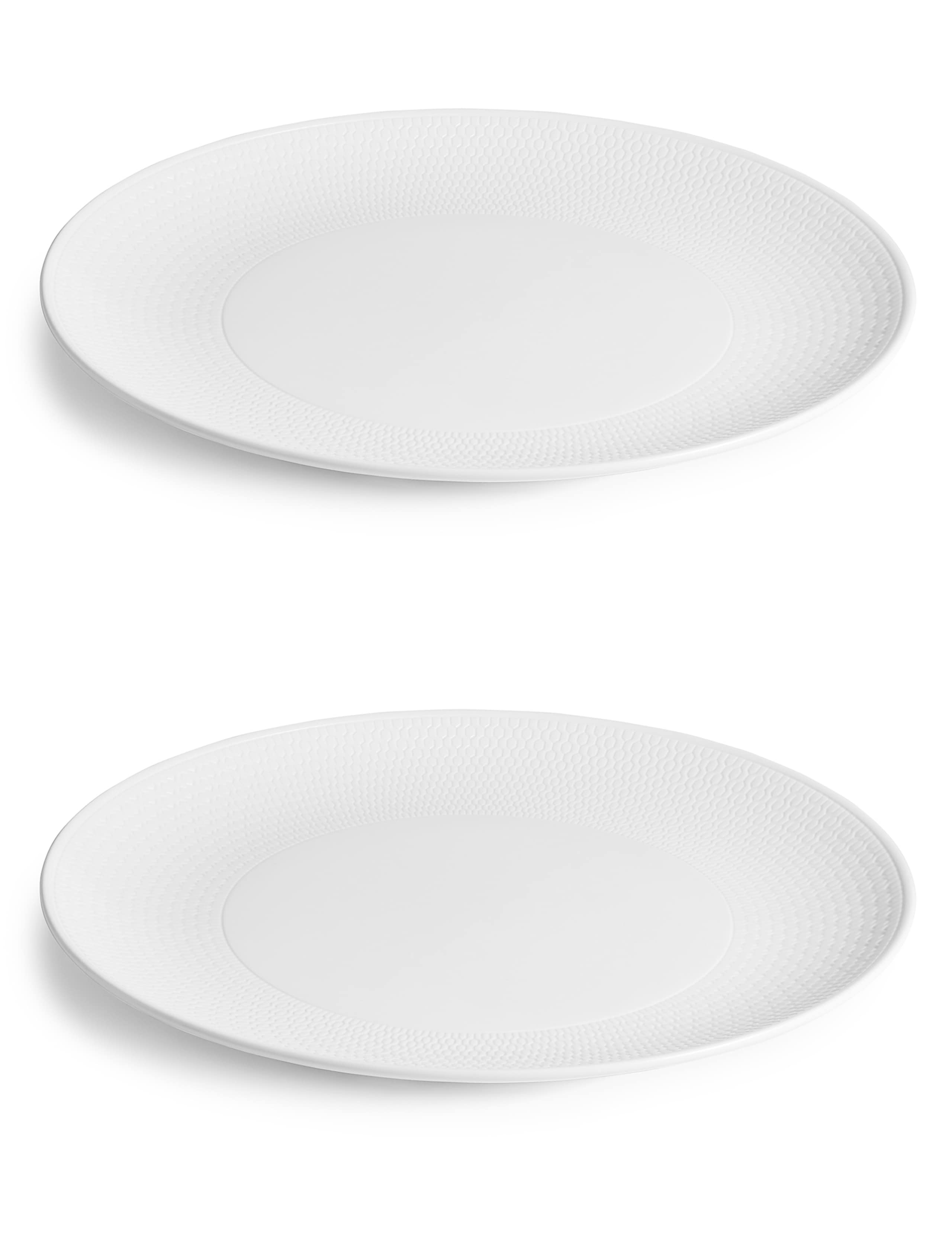 Wedgwood Gio dinner plates set of 2, imported from the UK
