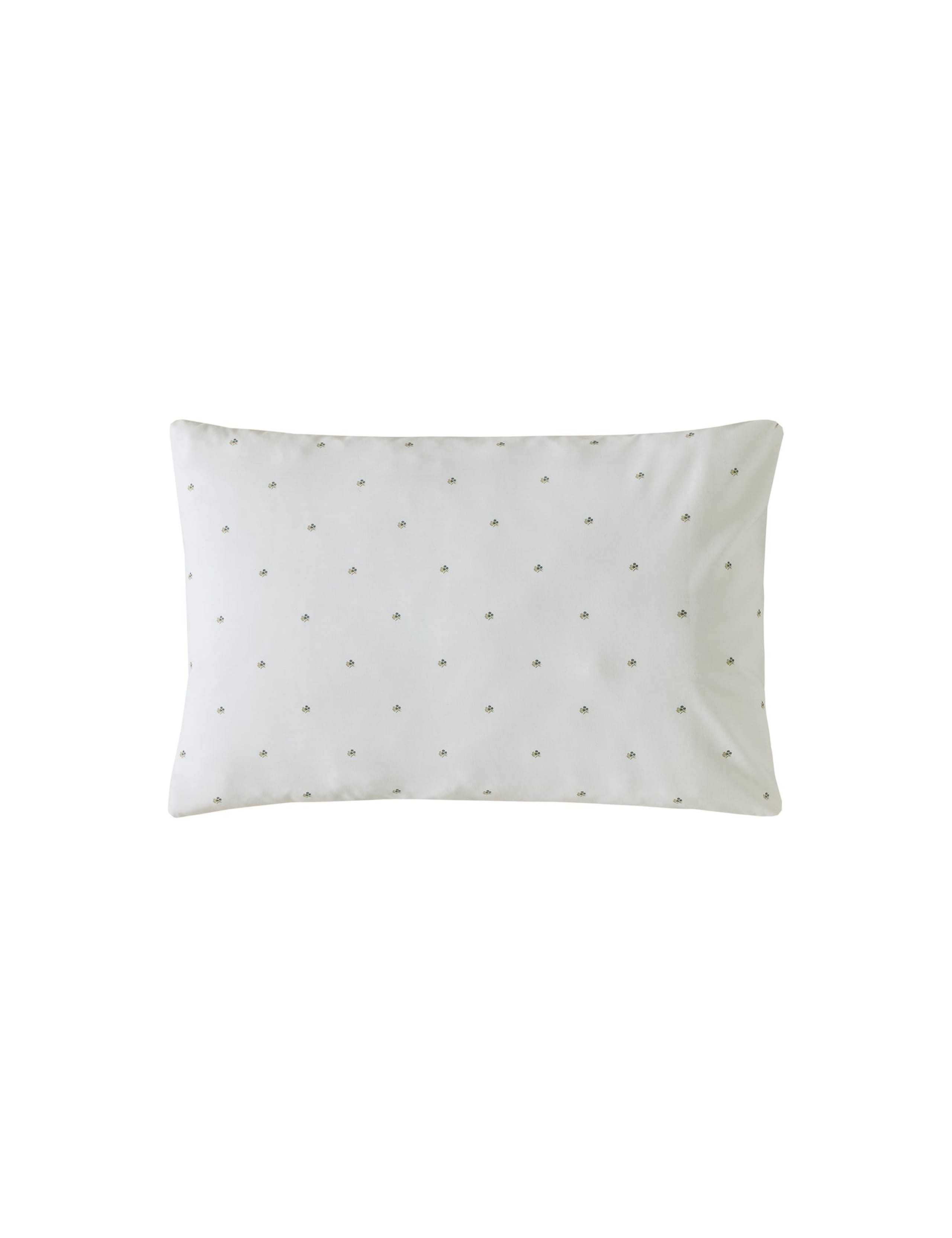Laura Ashley set of 2 daisy pure cotton pillowcases (British brand)