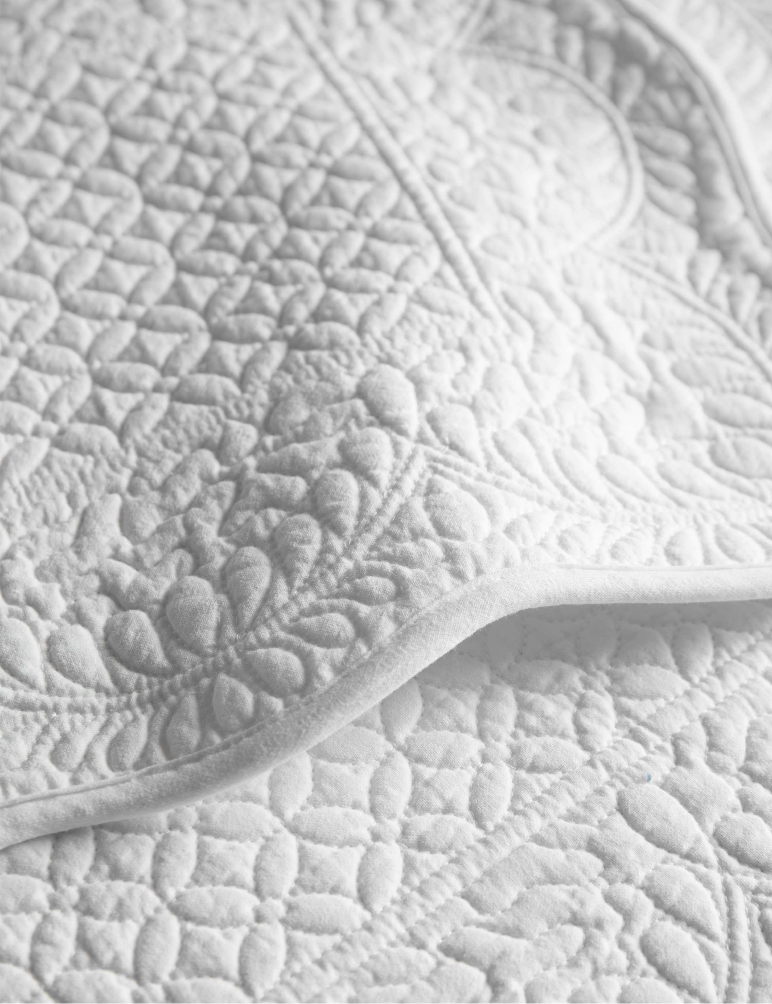 Quilted cotton placemats set of 2, imported from the UK