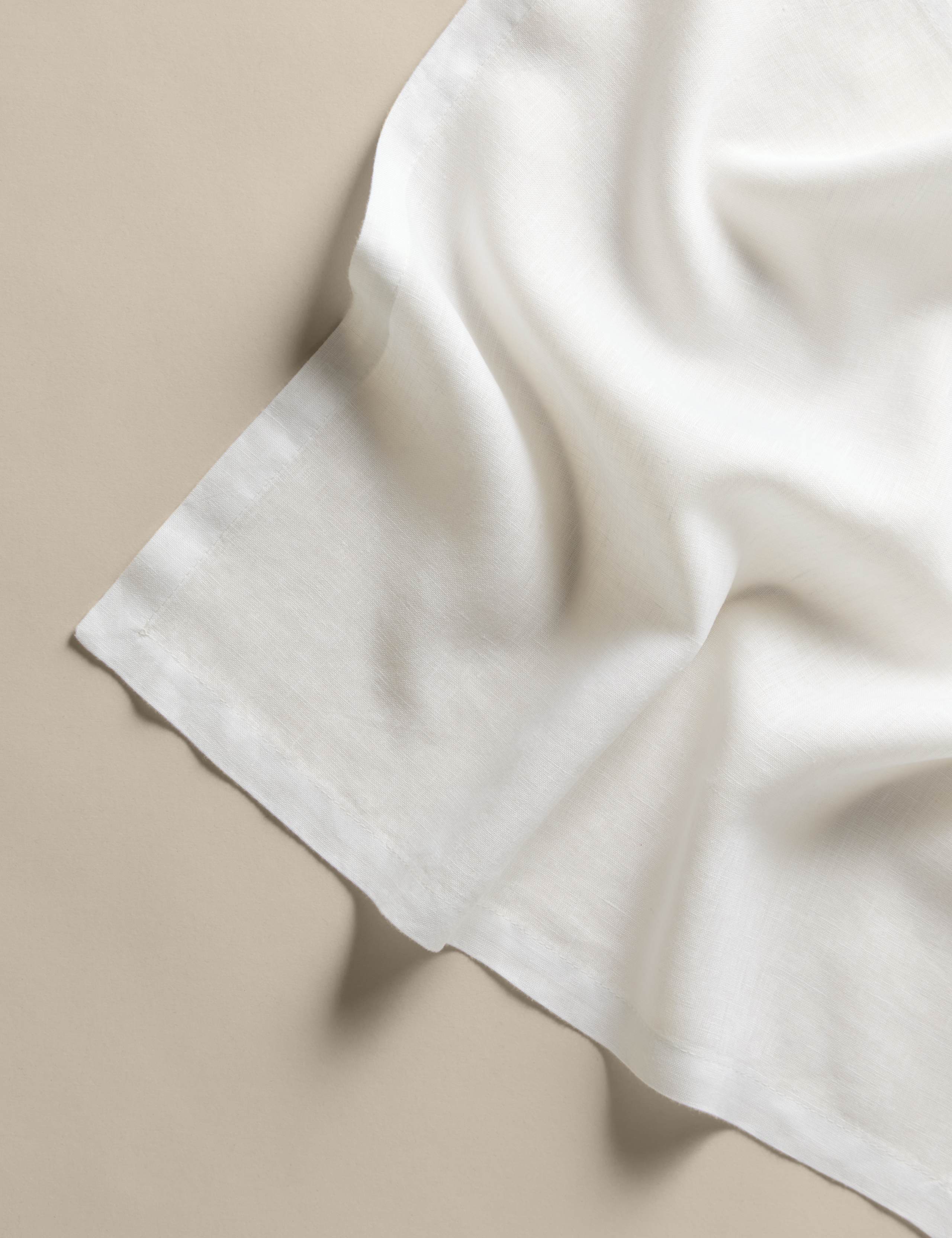 Set of 2 pure linen napkins 45cm x 45cm (British brand)