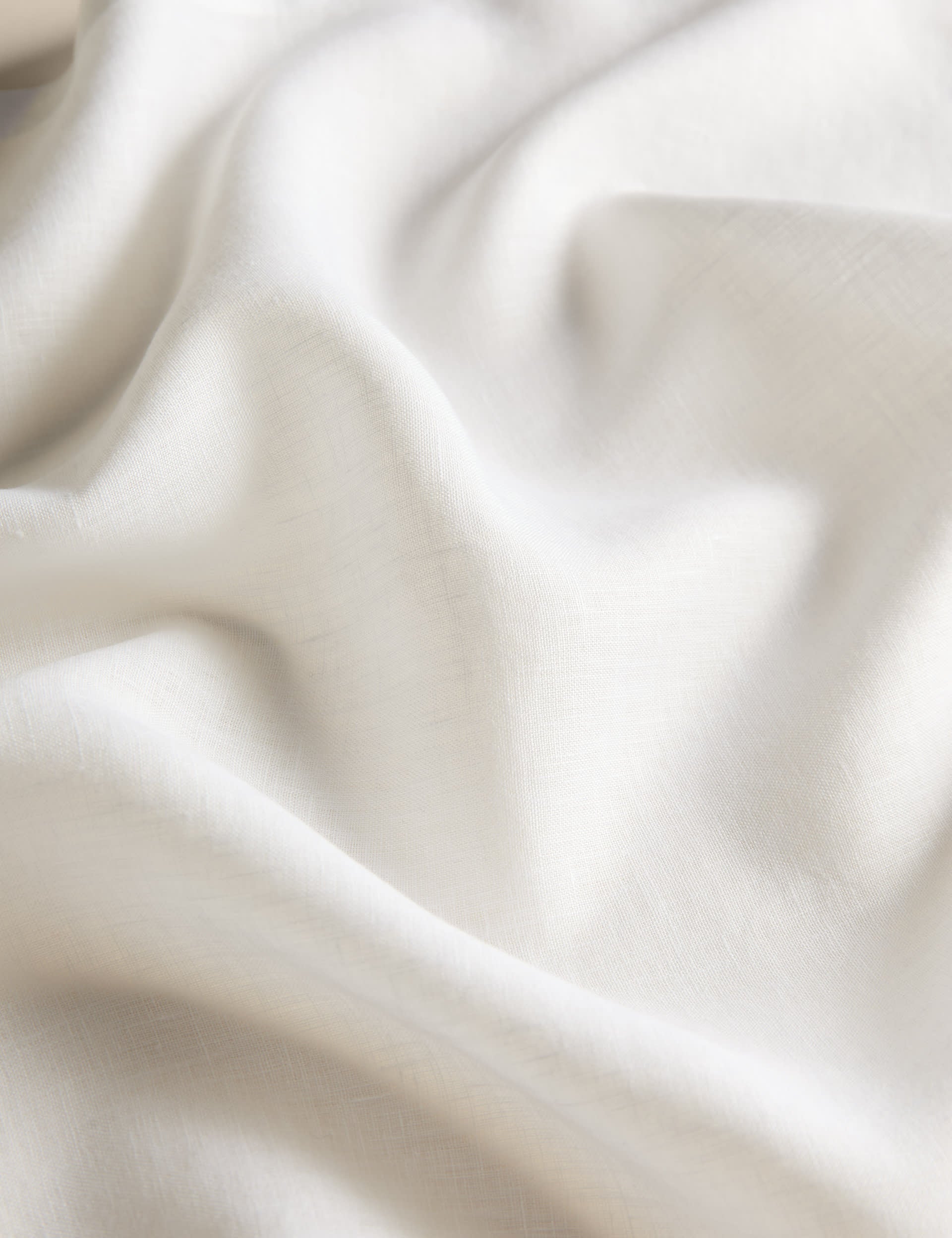 Set of 2 pure linen napkins 45cm x 45cm (British brand)
