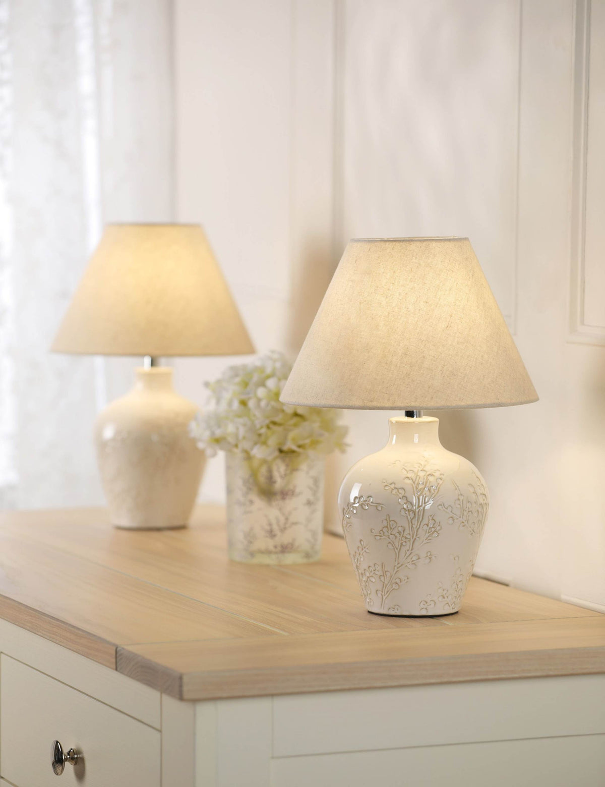 Laura Ashley set of 2 pussywillow table lamps ceramic base - British product