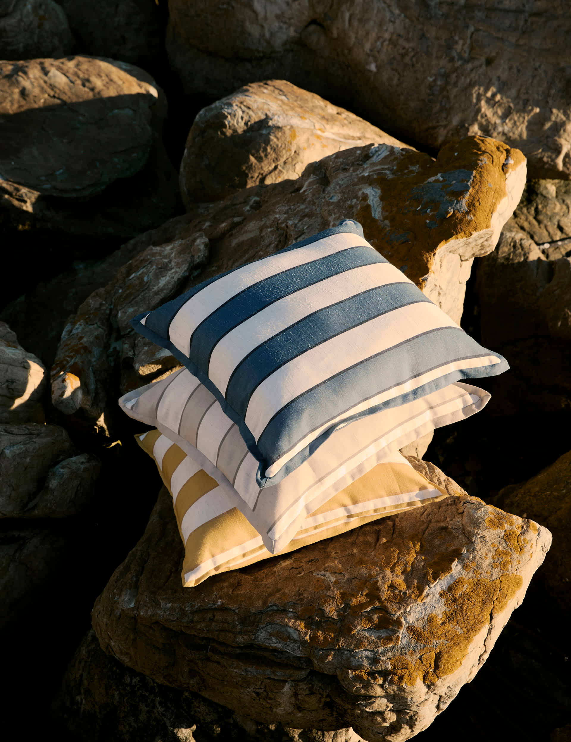 Outdoor cushions striped square set of two 50cm, UK version