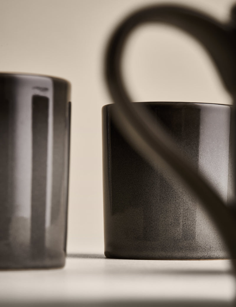 Amberley reactive mugs set of 4 (British brand)