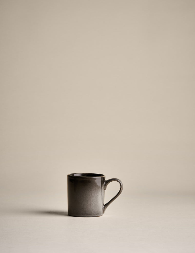 Amberley reactive mugs set of 4 (British brand)