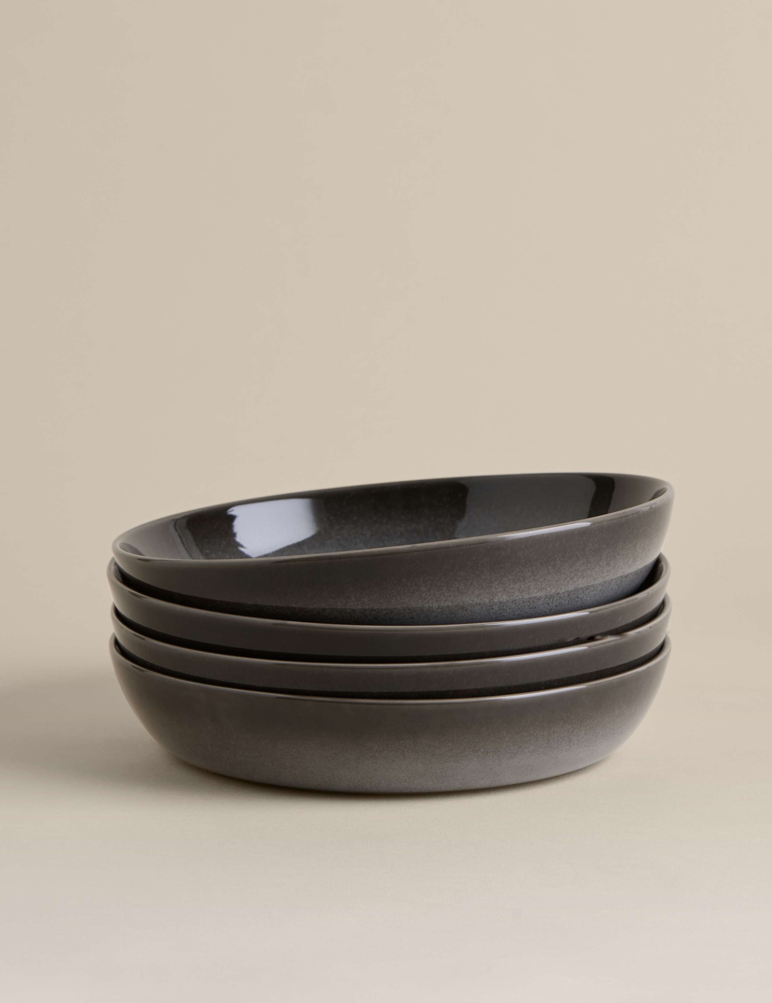 Reactive pasta bowls set of 4 (British brand)