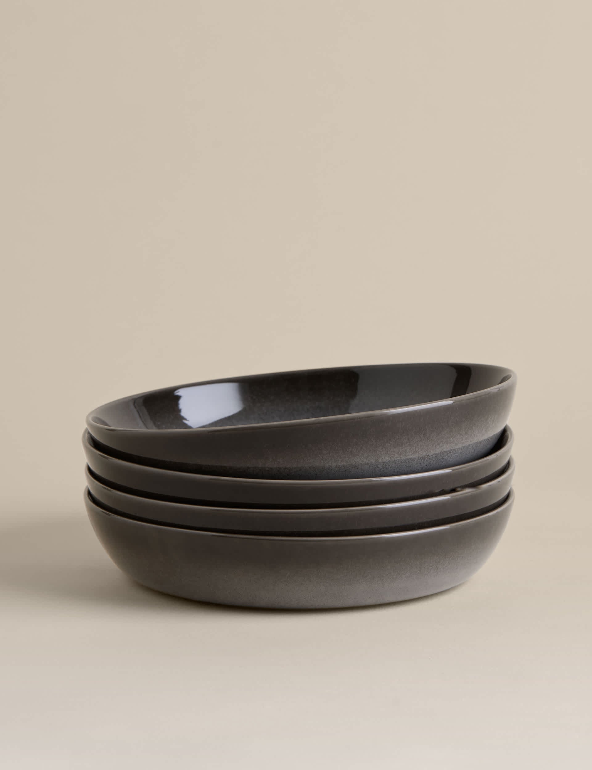 Reactive pasta bowls set of 4 (British brand)